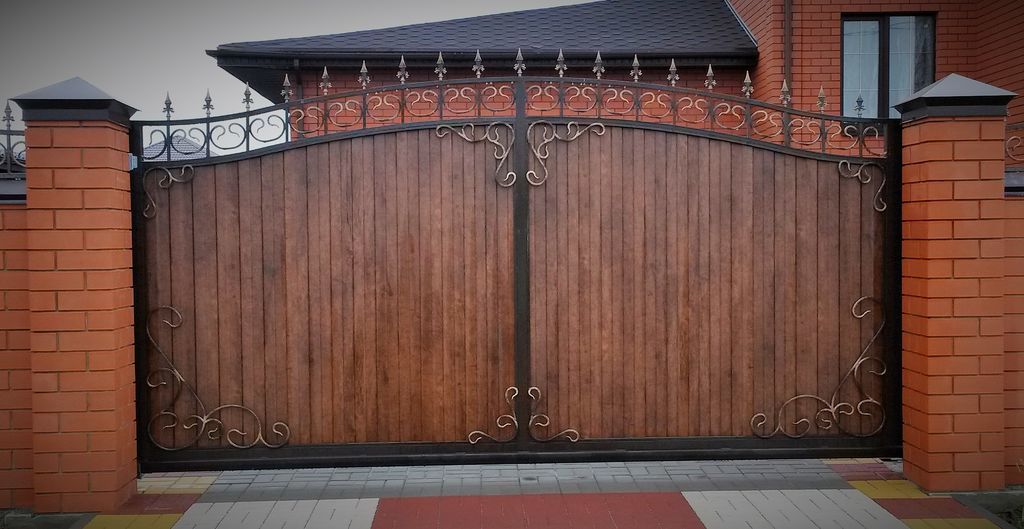Купить простые ворота для дома: советы по выбору, установке и уходу в Железногорске от 33252 руб | ВоротМастер-Жлк